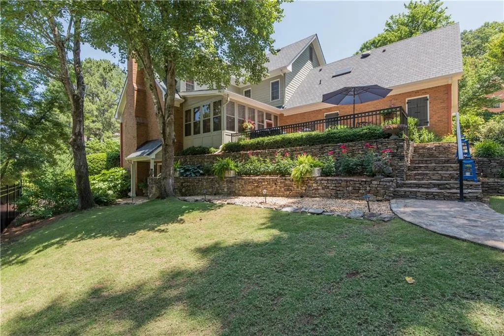 490 Tavern Circle, Sandy Springs, Georgia 30350, 4 Bedrooms Bedrooms, ,3 BathroomsBathrooms,Residential,Sold,490 Tavern Circle,6727128