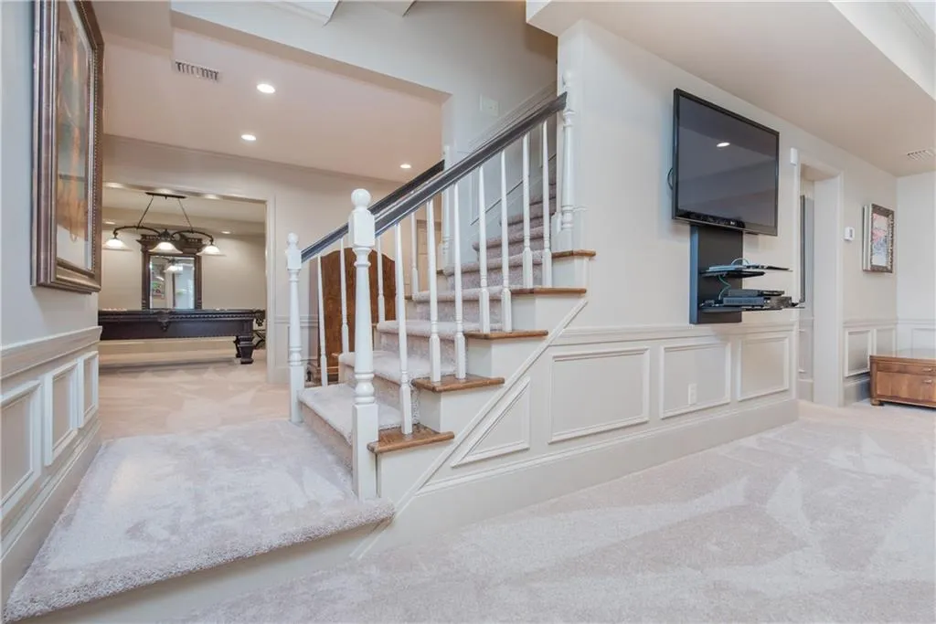 490 Tavern Circle, Sandy Springs, Georgia 30350, 4 Bedrooms Bedrooms, ,3 BathroomsBathrooms,Residential,Sold,490 Tavern Circle,6727128