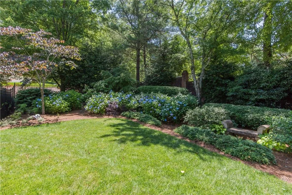 490 Tavern Circle, Sandy Springs, Georgia 30350, 4 Bedrooms Bedrooms, ,3 BathroomsBathrooms,Residential,Sold,490 Tavern Circle,6727128
