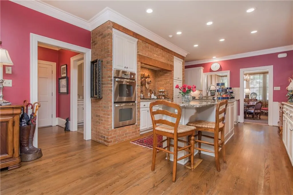 490 Tavern Circle, Sandy Springs, Georgia 30350, 4 Bedrooms Bedrooms, ,3 BathroomsBathrooms,Residential,Sold,490 Tavern Circle,6727128