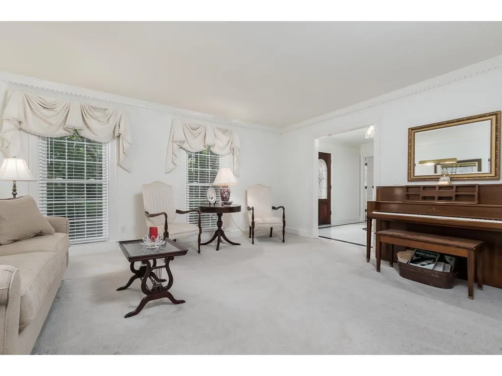 110 Catina Court, Atlanta, Georgia 30328, 6 Bedrooms Bedrooms, ,4 BathroomsBathrooms,Residential,Sold,110 Catina Court,6545572