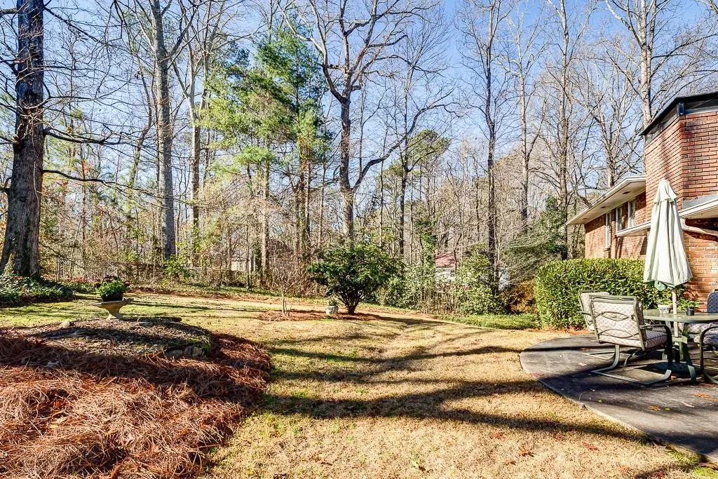 105 W Spalding Drive, Sandy Springs, Georgia 30328, 4 Bedrooms Bedrooms, ,3 BathroomsBathrooms,Residential,Sold,105 W Spalding Drive,5627822