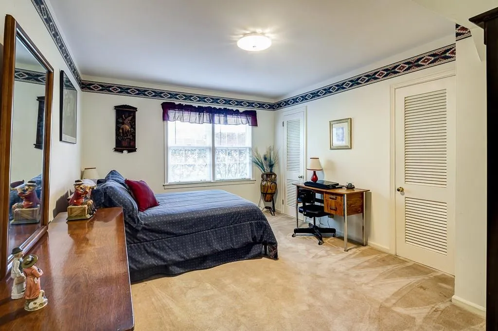 105 W Spalding Drive, Sandy Springs, Georgia 30328, 4 Bedrooms Bedrooms, ,3 BathroomsBathrooms,Residential,Sold,105 W Spalding Drive,5627822