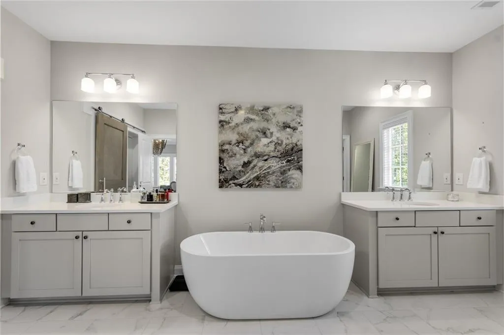 6592 Aria Village Drive, Atlanta, Georgia 30328, 3 Bedrooms Bedrooms, ,3 BathroomsBathrooms,Residential,Sold,6592 Aria Village Drive,7039703
