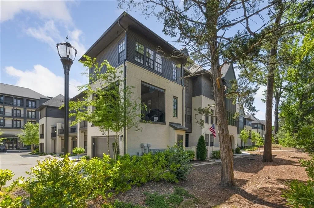 6592 Aria Village Drive, Atlanta, Georgia 30328, 3 Bedrooms Bedrooms, ,3 BathroomsBathrooms,Residential,Sold,6592 Aria Village Drive,7039703