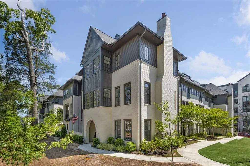 6592 Aria Village Drive, Atlanta, Georgia 30328, 3 Bedrooms Bedrooms, ,3 BathroomsBathrooms,Residential,Sold,6592 Aria Village Drive,7039703