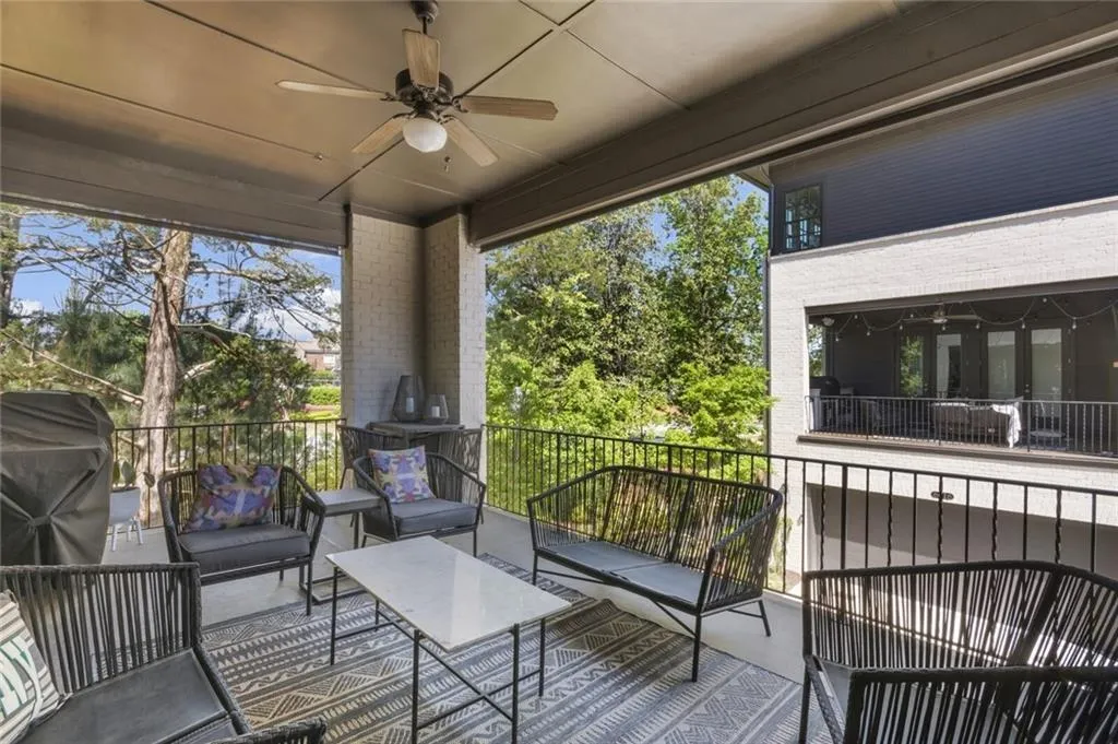 6592 Aria Village Drive, Atlanta, Georgia 30328, 3 Bedrooms Bedrooms, ,3 BathroomsBathrooms,Residential,Sold,6592 Aria Village Drive,7039703