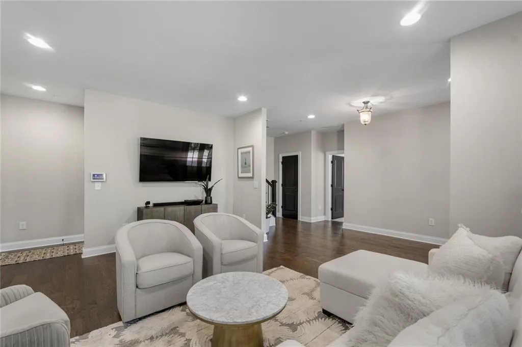 6592 Aria Village Drive, Atlanta, Georgia 30328, 3 Bedrooms Bedrooms, ,3 BathroomsBathrooms,Residential,Sold,6592 Aria Village Drive,7039703