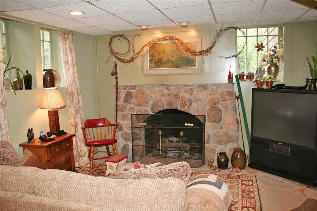 5045 Powers Ferry Road Nw, Atlanta, Georgia 30327, 5 Bedrooms Bedrooms, ,3 BathroomsBathrooms,Residential,Sold,5045 Powers Ferry Road Nw,5544255