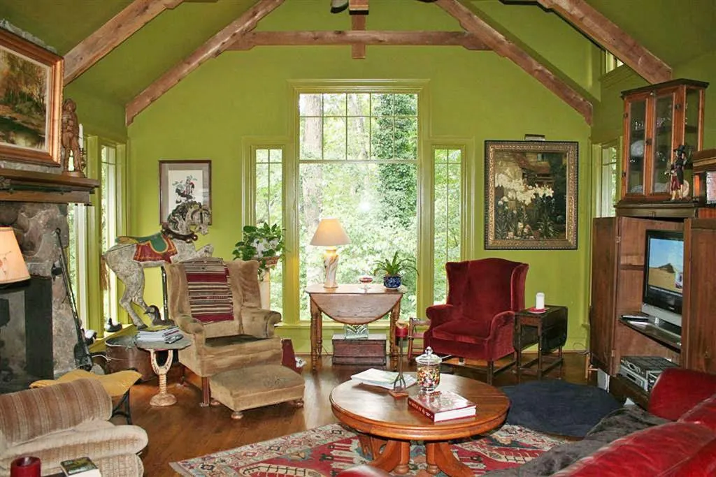 5045 Powers Ferry Road Nw, Atlanta, Georgia 30327, 5 Bedrooms Bedrooms, ,3 BathroomsBathrooms,Residential,Sold,5045 Powers Ferry Road Nw,5544255