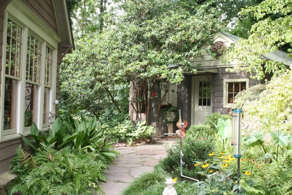 5045 Powers Ferry Road Nw, Atlanta, Georgia 30327, 5 Bedrooms Bedrooms, ,3 BathroomsBathrooms,Residential,Sold,5045 Powers Ferry Road Nw,5544255