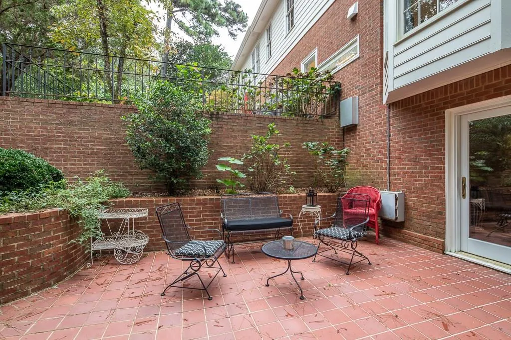 245 Landfall Road, Atlanta, Georgia 30328, 6 Bedrooms Bedrooms, ,5 BathroomsBathrooms,Residential,Sold,245 Landfall Road,6086358