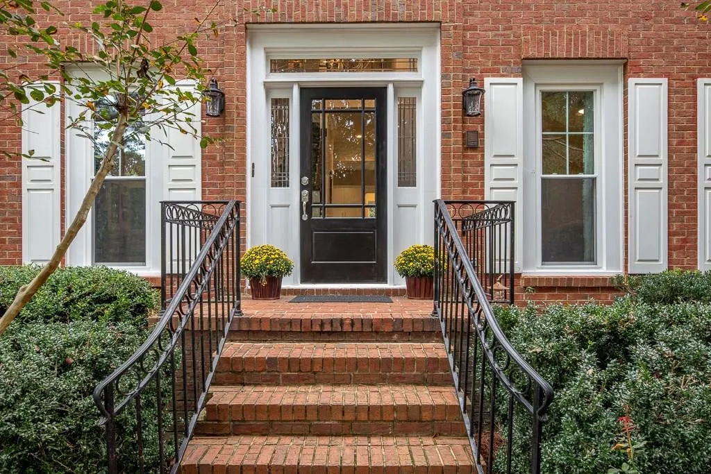 245 Landfall Road, Atlanta, Georgia 30328, 6 Bedrooms Bedrooms, ,5 BathroomsBathrooms,Residential,Sold,245 Landfall Road,6086358