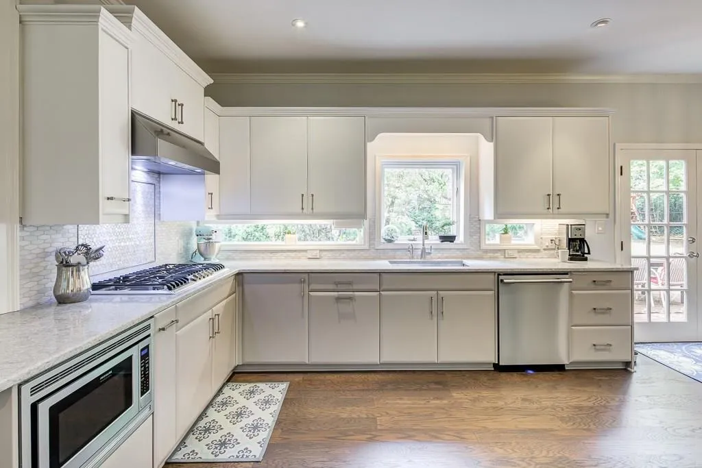 245 Landfall Road, Atlanta, Georgia 30328, 6 Bedrooms Bedrooms, ,5 BathroomsBathrooms,Residential,Sold,245 Landfall Road,6086358