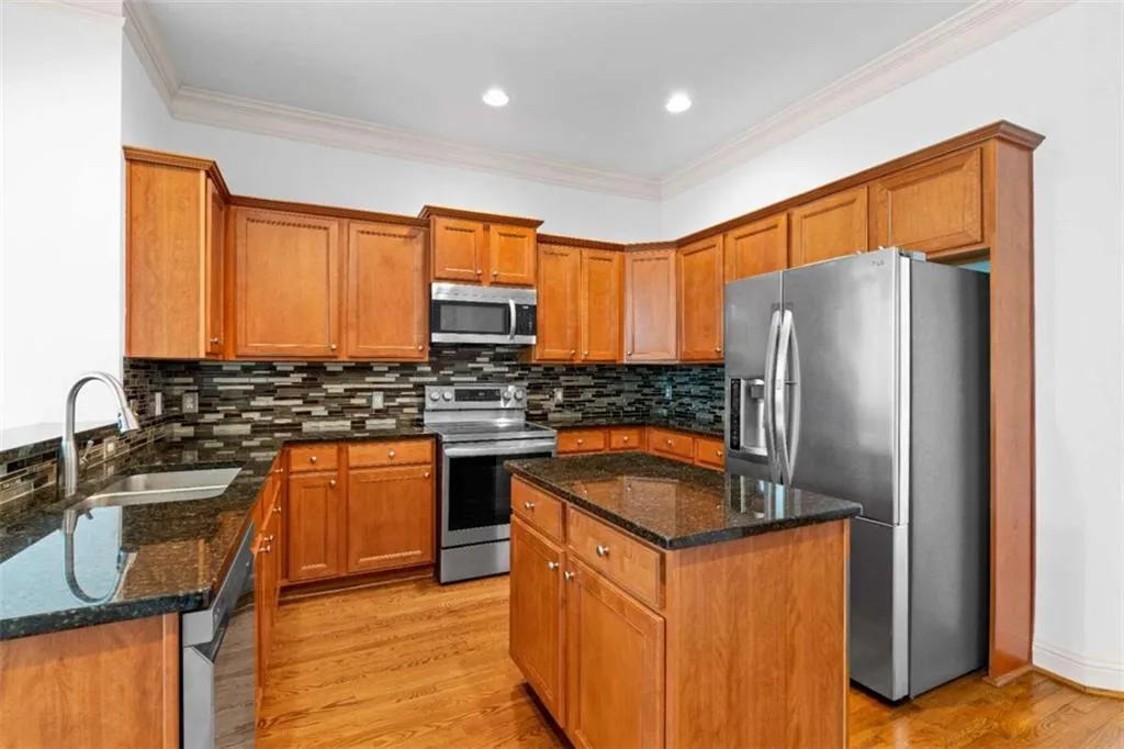 5270 Kershaw Court, Atlanta, Georgia 30339, 3 Bedrooms Bedrooms, ,3 BathroomsBathrooms,Residential,For Sale,5270 Kershaw Court,7668464