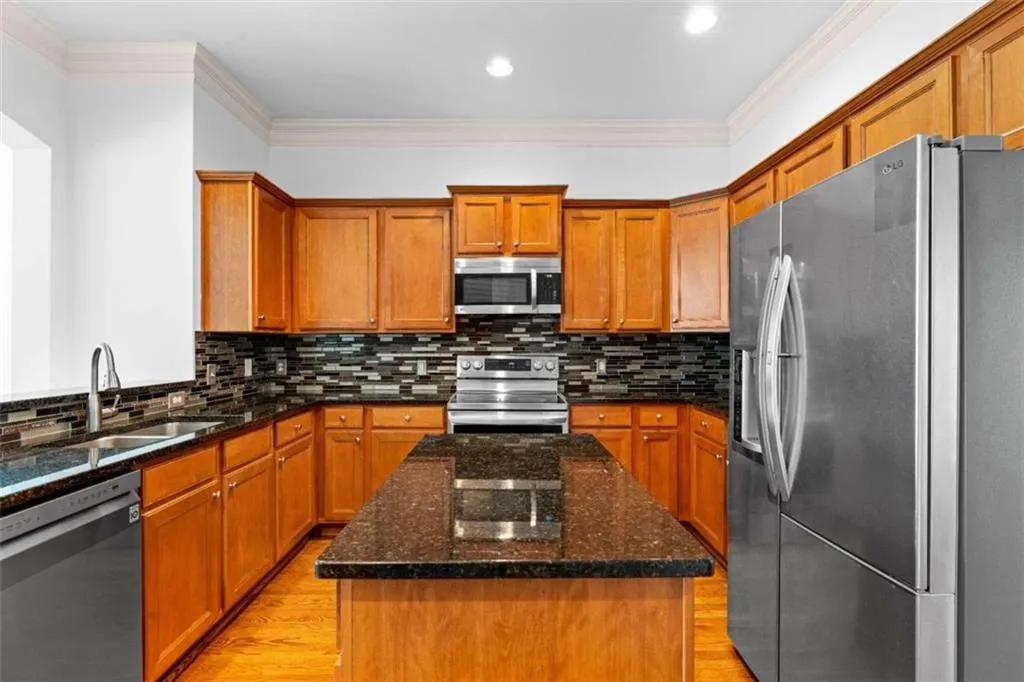 5270 Kershaw Court, Atlanta, Georgia 30339, 3 Bedrooms Bedrooms, ,3 BathroomsBathrooms,Residential,For Sale,5270 Kershaw Court,7668464