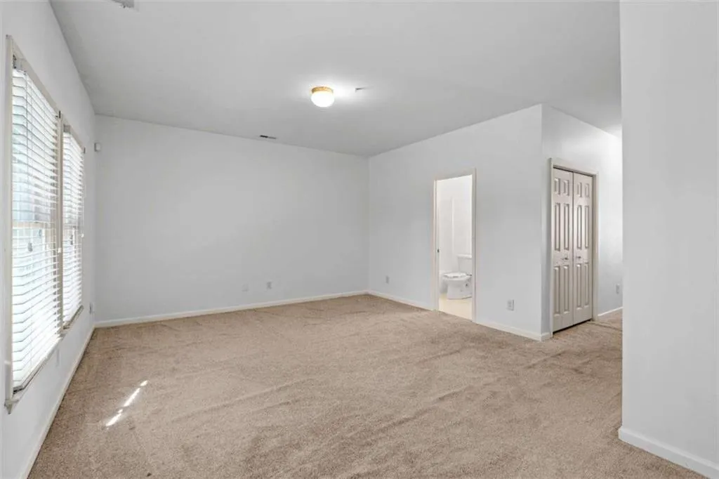 5270 Kershaw Court, Atlanta, Georgia 30339, 3 Bedrooms Bedrooms, ,3 BathroomsBathrooms,Residential,For Sale,5270 Kershaw Court,7668464