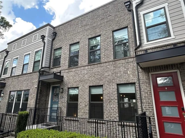 2035 Holtz Lane Nw, Atlanta, Georgia 30318
