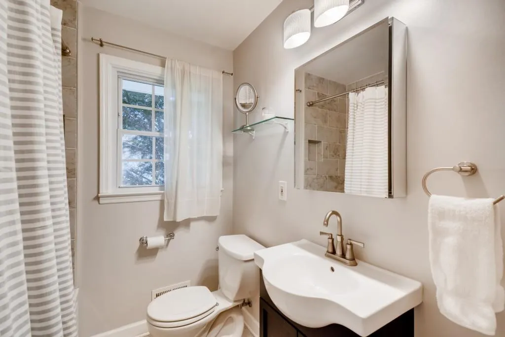 6046 Kayron Drive, Sandy Springs, Georgia 30328, 4 Bedrooms Bedrooms, ,3 BathroomsBathrooms,Residential,Sold,6046 Kayron Drive,6664962