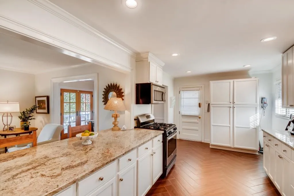 6046 Kayron Drive, Sandy Springs, Georgia 30328, 4 Bedrooms Bedrooms, ,3 BathroomsBathrooms,Residential,Sold,6046 Kayron Drive,6664962