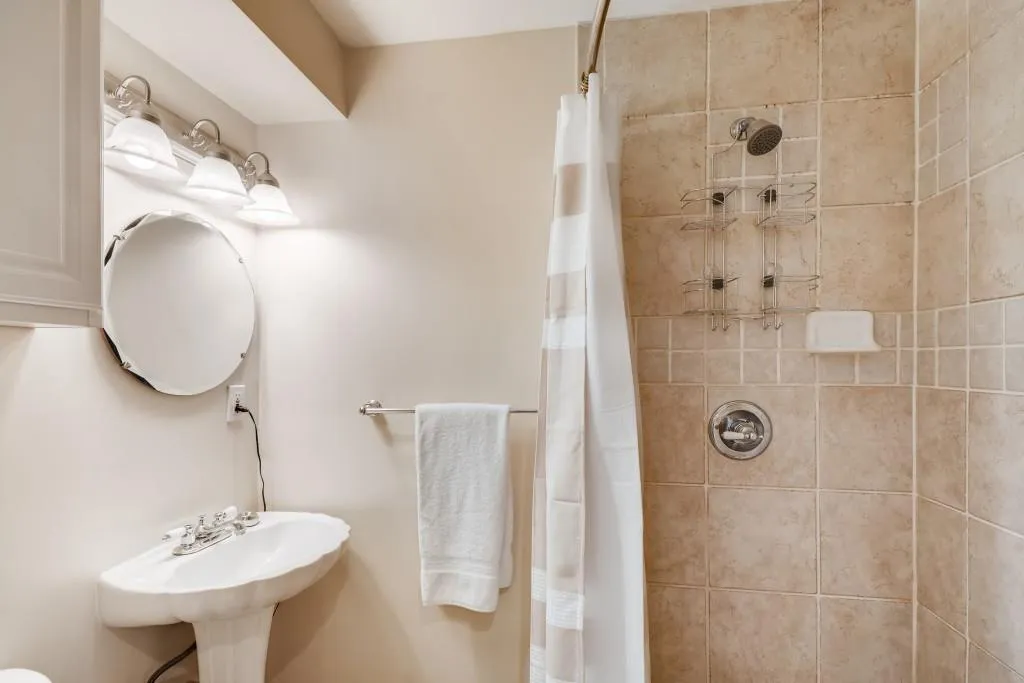 6046 Kayron Drive, Sandy Springs, Georgia 30328, 4 Bedrooms Bedrooms, ,3 BathroomsBathrooms,Residential,Sold,6046 Kayron Drive,6664962