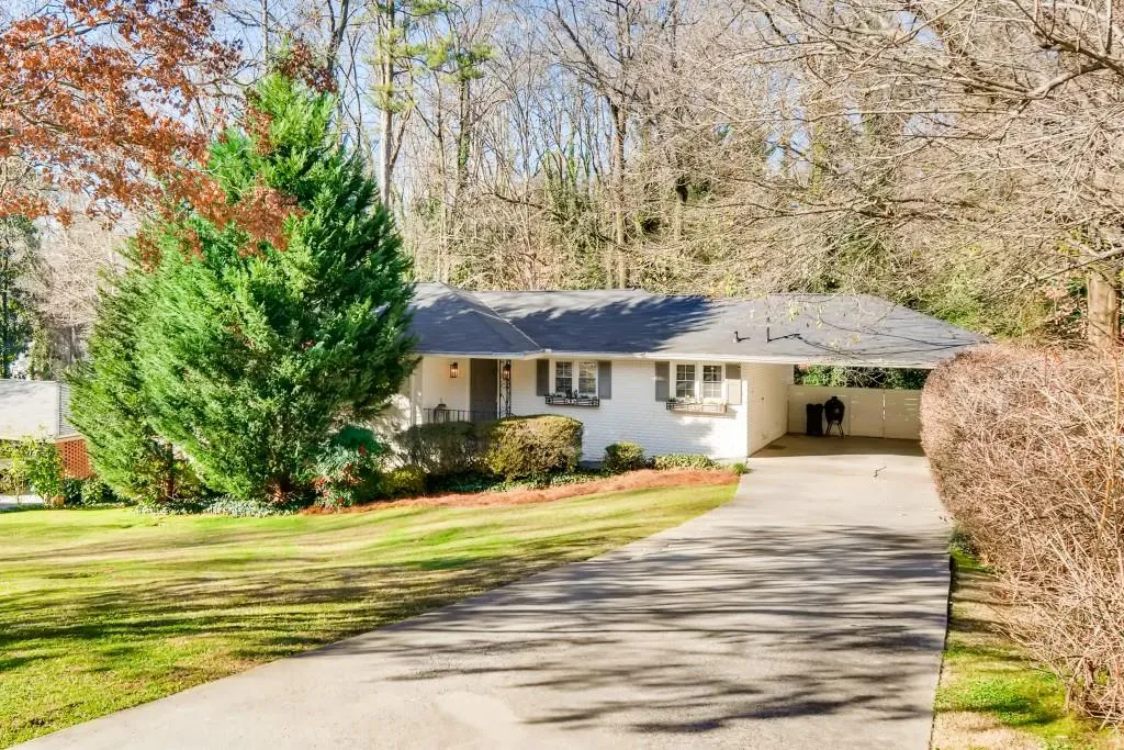 6046 Kayron Drive, Sandy Springs, Georgia 30328, 4 Bedrooms Bedrooms, ,3 BathroomsBathrooms,Residential,Sold,6046 Kayron Drive,6664962