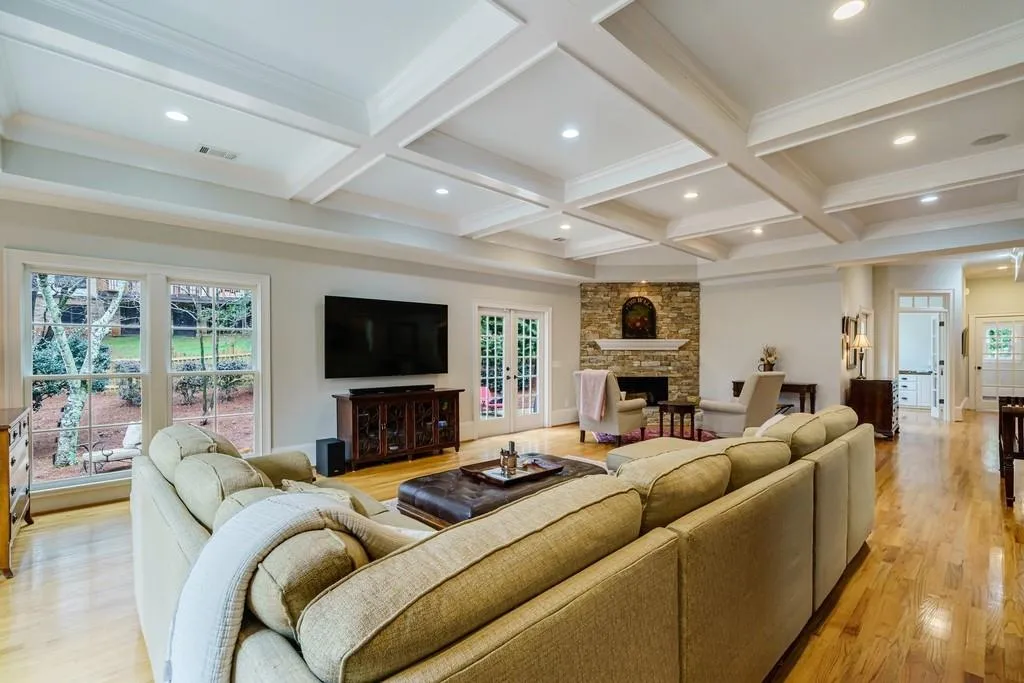 330 Keymar Court, Sandy Springs, Georgia 30350, 4 Bedrooms Bedrooms, ,4 BathroomsBathrooms,Residential,Sold,330 Keymar Court,7007468