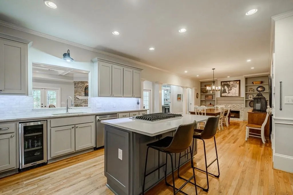 330 Keymar Court, Sandy Springs, Georgia 30350, 4 Bedrooms Bedrooms, ,4 BathroomsBathrooms,Residential,Sold,330 Keymar Court,7007468