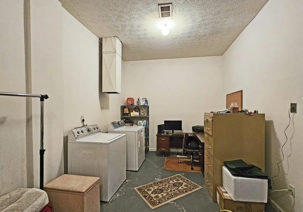 Spacious Laundry Rm, Stubbed for Bath