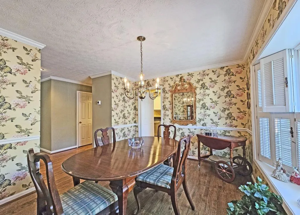 707 Dunwoody Chace Unit 707, Sandy Springs, Georgia 30328, 3 Bedrooms Bedrooms, ,2 BathroomsBathrooms,Residential,Sold,707 Dunwoody Chace Unit 707,7363678