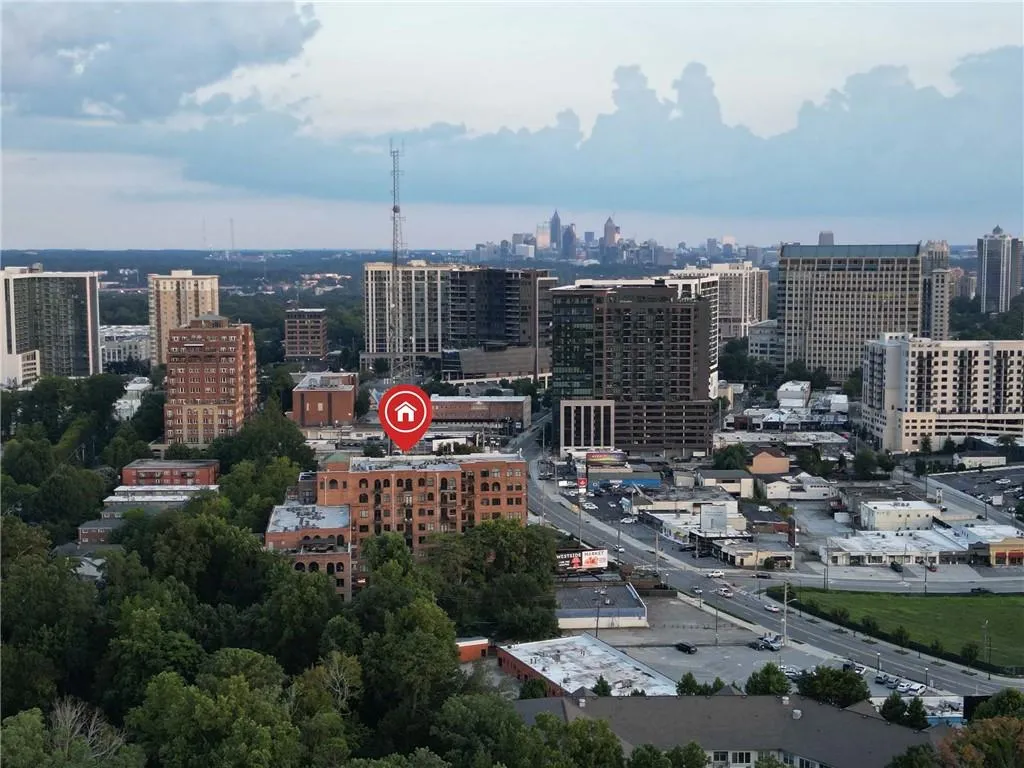 3235 Roswell Road Ne Unit 505, Atlanta, Georgia 30305, 2 Bedrooms Bedrooms, ,2 BathroomsBathrooms,Residential,For Sale,3235 Roswell Road Ne Unit 505,7635156