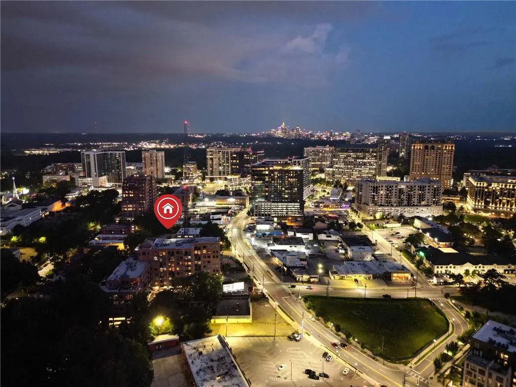 3235 Roswell Road Ne Unit 505, Atlanta, Georgia 30305, 2 Bedrooms Bedrooms, ,2 BathroomsBathrooms,Residential,For Sale,3235 Roswell Road Ne Unit 505,7635156