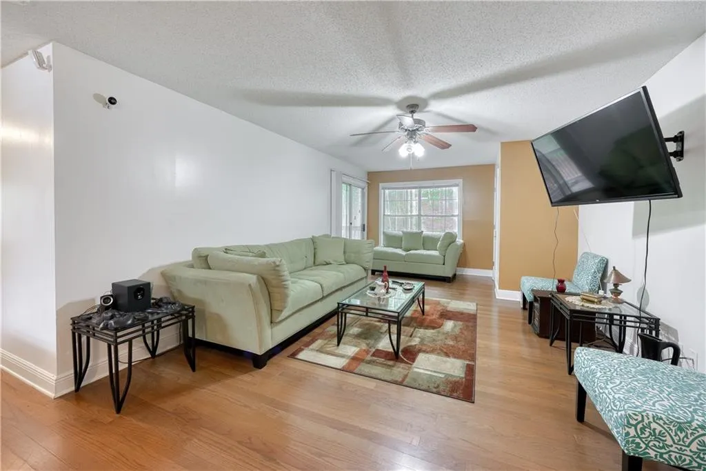 4202 Santa Fe Parkway, Sandy Springs, Georgia 30350, 3 Bedrooms Bedrooms, ,2 BathroomsBathrooms,Residential,Sold,4202 Santa Fe Parkway,7202627