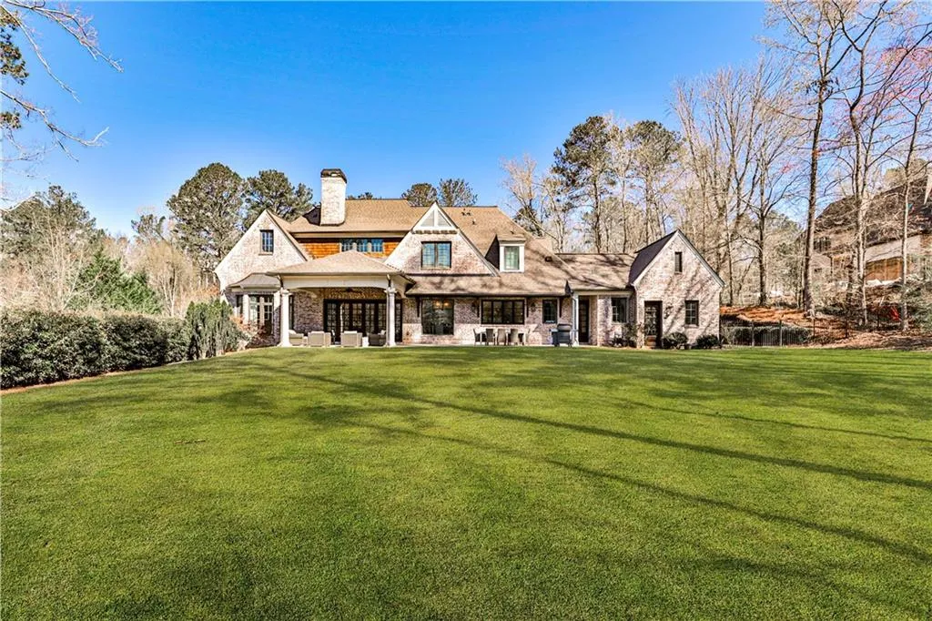 5120 Powers Ferry Road, Atlanta, Georgia 30327, 5 Bedrooms Bedrooms, ,5 BathroomsBathrooms,Residential,Sold,5120 Powers Ferry Road,7228382