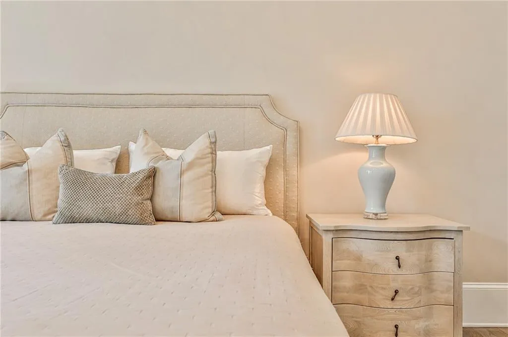 5120 Powers Ferry Road, Atlanta, Georgia 30327, 5 Bedrooms Bedrooms, ,5 BathroomsBathrooms,Residential,Sold,5120 Powers Ferry Road,7228382