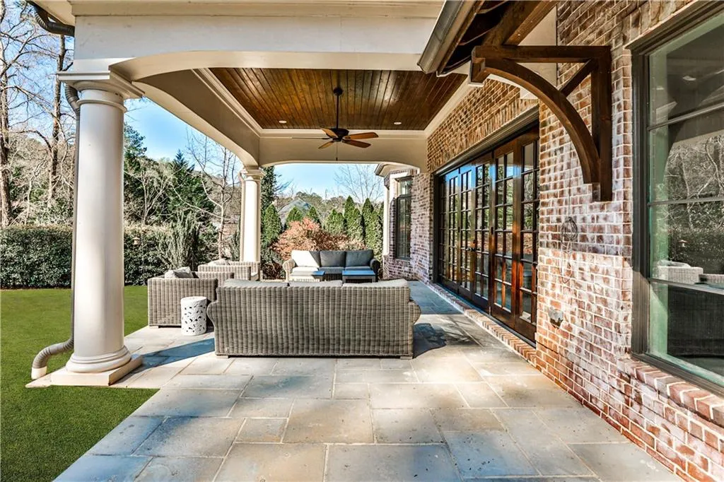 5120 Powers Ferry Road, Atlanta, Georgia 30327, 5 Bedrooms Bedrooms, ,5 BathroomsBathrooms,Residential,Sold,5120 Powers Ferry Road,7228382