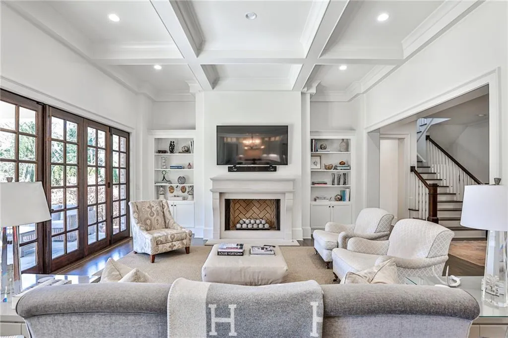 5120 Powers Ferry Road, Atlanta, Georgia 30327, 5 Bedrooms Bedrooms, ,5 BathroomsBathrooms,Residential,Sold,5120 Powers Ferry Road,7228382