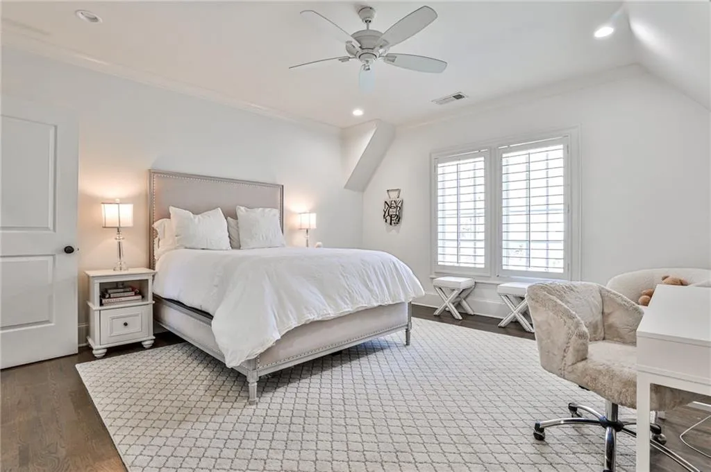 5120 Powers Ferry Road, Atlanta, Georgia 30327, 5 Bedrooms Bedrooms, ,5 BathroomsBathrooms,Residential,Sold,5120 Powers Ferry Road,7228382