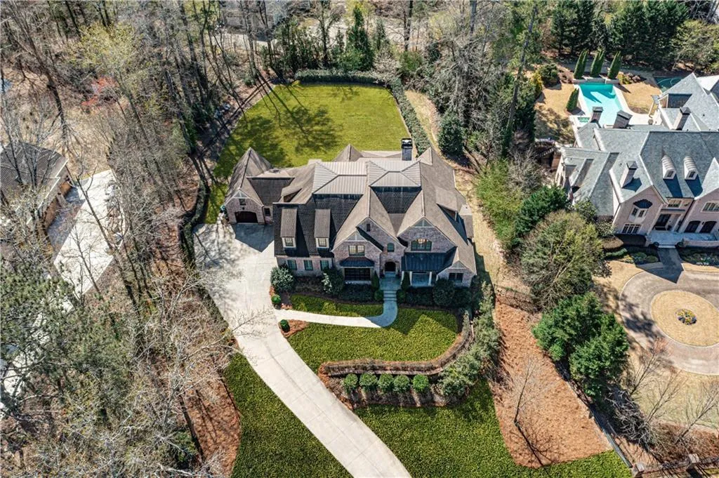 5120 Powers Ferry Road, Atlanta, Georgia 30327, 5 Bedrooms Bedrooms, ,5 BathroomsBathrooms,Residential,Sold,5120 Powers Ferry Road,7228382