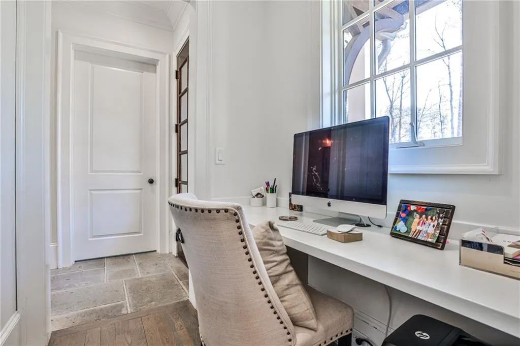 5120 Powers Ferry Road, Atlanta, Georgia 30327, 5 Bedrooms Bedrooms, ,5 BathroomsBathrooms,Residential,Sold,5120 Powers Ferry Road,7228382