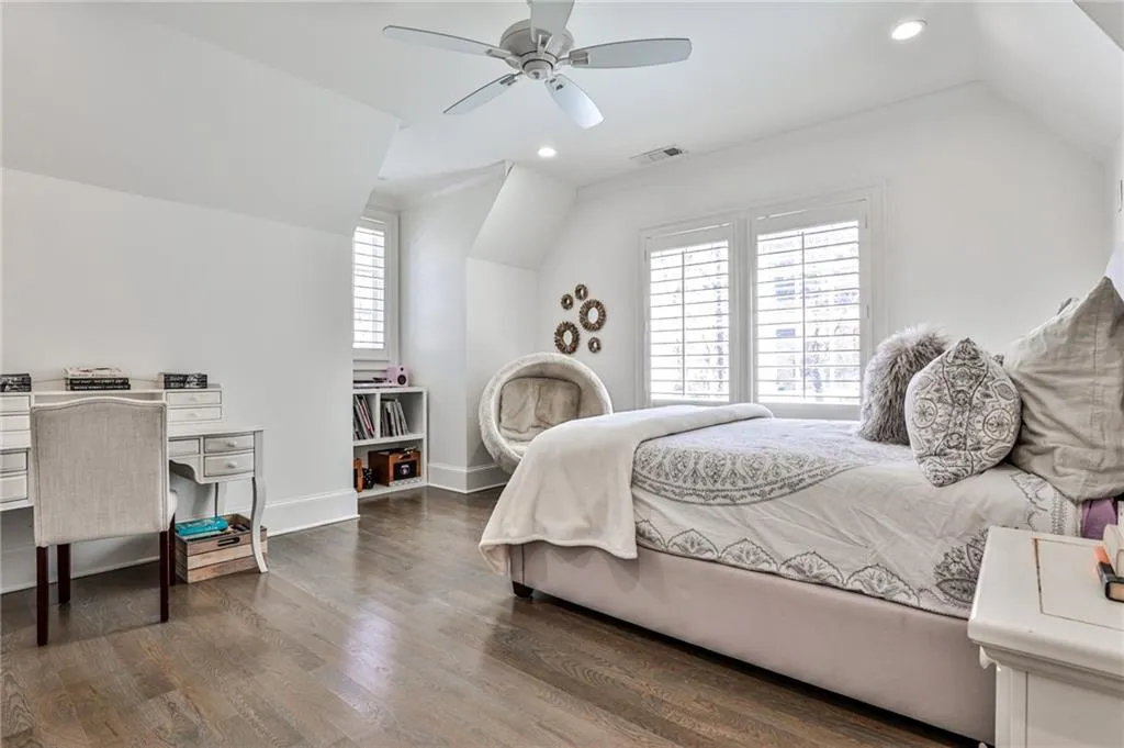 5120 Powers Ferry Road, Atlanta, Georgia 30327, 5 Bedrooms Bedrooms, ,5 BathroomsBathrooms,Residential,Sold,5120 Powers Ferry Road,7228382