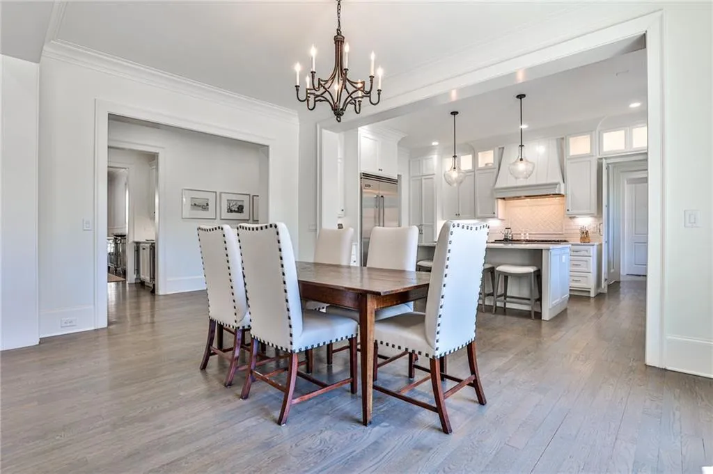 5120 Powers Ferry Road, Atlanta, Georgia 30327, 5 Bedrooms Bedrooms, ,5 BathroomsBathrooms,Residential,Sold,5120 Powers Ferry Road,7228382