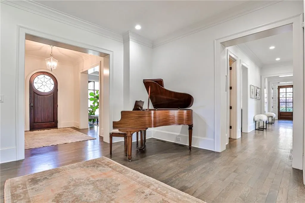 5120 Powers Ferry Road, Atlanta, Georgia 30327, 5 Bedrooms Bedrooms, ,5 BathroomsBathrooms,Residential,Sold,5120 Powers Ferry Road,7228382