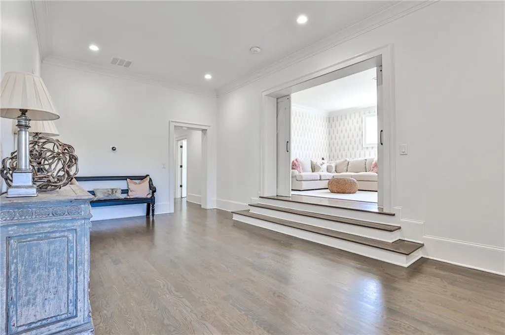 5120 Powers Ferry Road, Atlanta, Georgia 30327, 5 Bedrooms Bedrooms, ,5 BathroomsBathrooms,Residential,Sold,5120 Powers Ferry Road,7228382