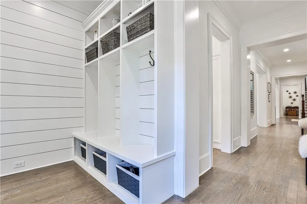 5120 Powers Ferry Road, Atlanta, Georgia 30327, 5 Bedrooms Bedrooms, ,5 BathroomsBathrooms,Residential,Sold,5120 Powers Ferry Road,7228382