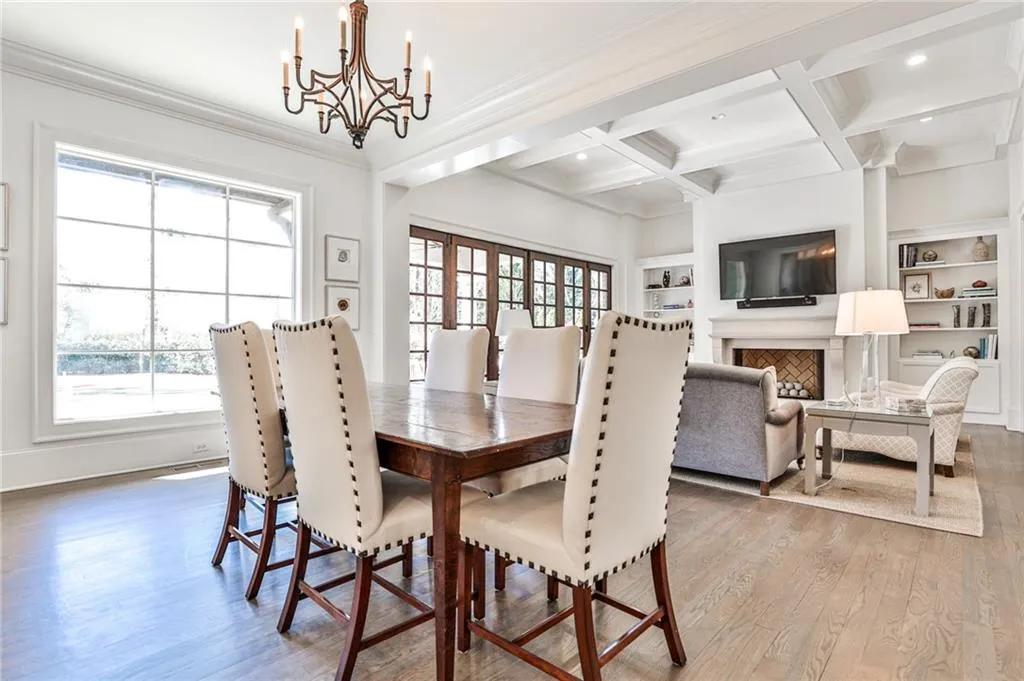 5120 Powers Ferry Road, Atlanta, Georgia 30327, 5 Bedrooms Bedrooms, ,5 BathroomsBathrooms,Residential,Sold,5120 Powers Ferry Road,7228382