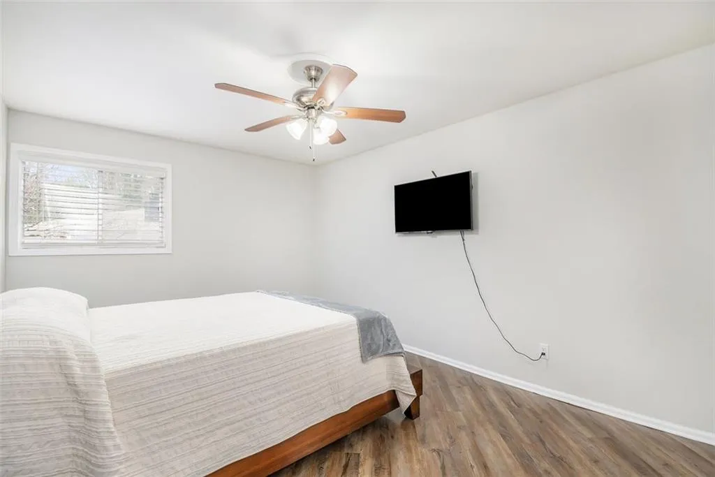 5400 Roswell Road Unit 6, Atlanta, Georgia 30342, 1 Bedroom Bedrooms, ,1 BathroomBathrooms,Residential,Sold,5400 Roswell Road Unit 6,7012454