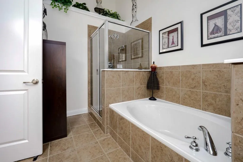 258 Le Gran Bend Unit 258, Sandy Springs, Georgia 30328, 3 Bedrooms Bedrooms, ,2 BathroomsBathrooms,Residential,Sold,258 Le Gran Bend Unit 258,5842356