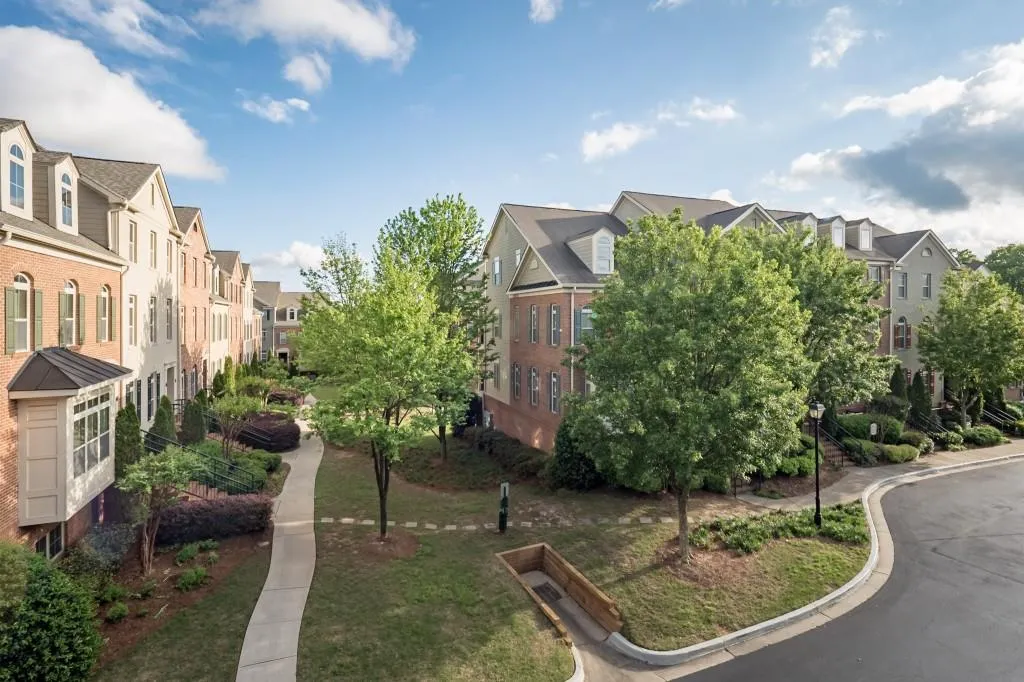 258 Le Gran Bend Unit 258, Sandy Springs, Georgia 30328, 3 Bedrooms Bedrooms, ,2 BathroomsBathrooms,Residential,Sold,258 Le Gran Bend Unit 258,5842356
