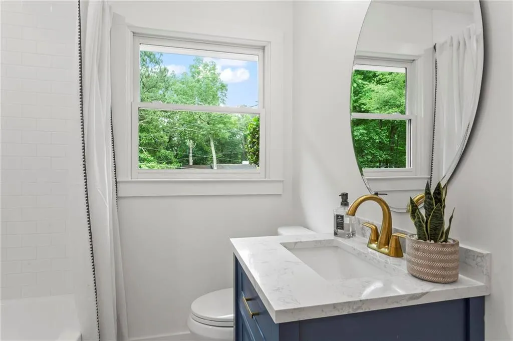 6600 Bridgewood Valley Road, Atlanta, Georgia 30328, 4 Bedrooms Bedrooms, ,2 BathroomsBathrooms,Residential,Sold,6600 Bridgewood Valley Road,7449834